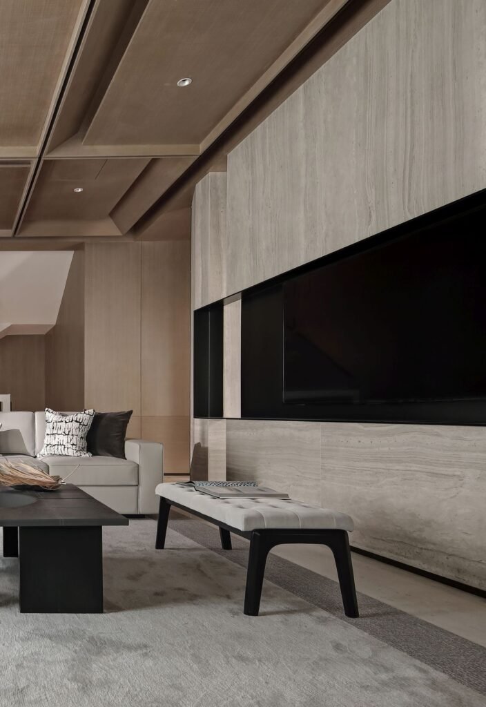 Strata Argentum Neolith